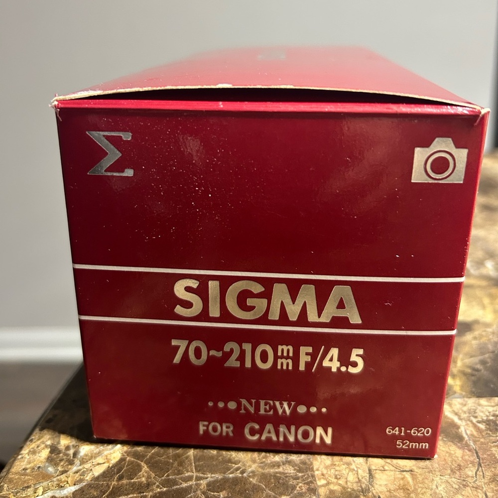 Sigma Beauty 70-210mm f/4.5 Lens - Red